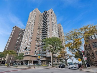 6301 N Sheridan Rd APT 22D, Chicago, IL, 60660