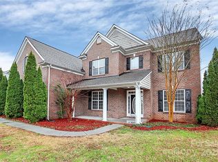 311 Palmerston Ln, Waxhaw, NC 28173