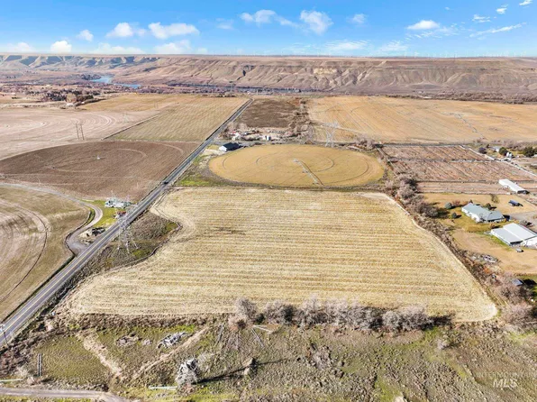 1062 E 2500 S, Hagerman, ID 83332