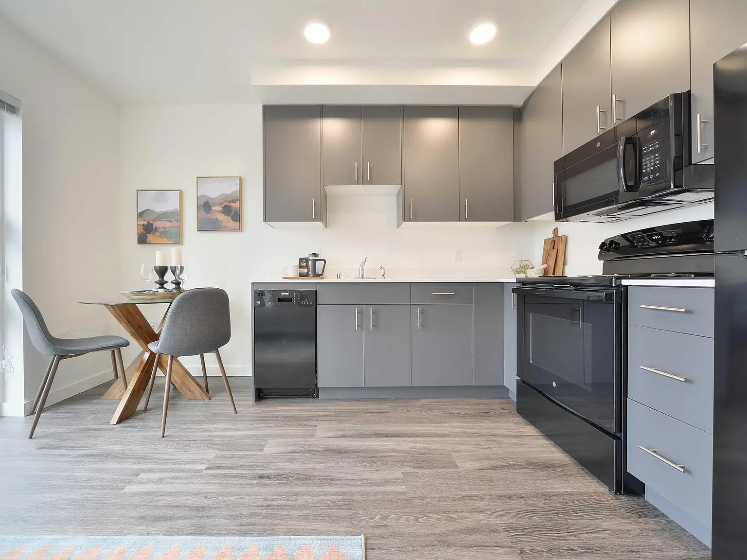 Encore Belltown Apartments — Photo 3