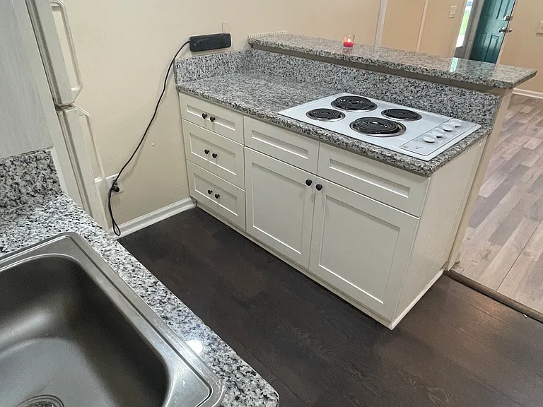 172 Bridgestone Dr — Photo 2