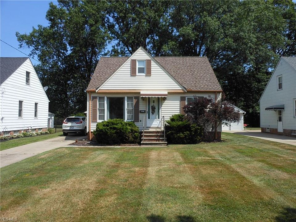 1st image of 30021 Dorothy Dr