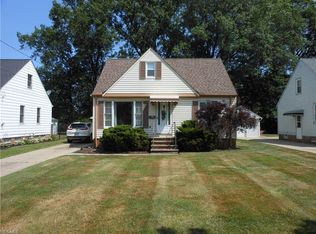 30021 Dorothy Dr, Wickliffe, OH 44092