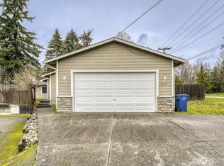 13421 Des Moines Memorial Dr S, Seattle, WA
