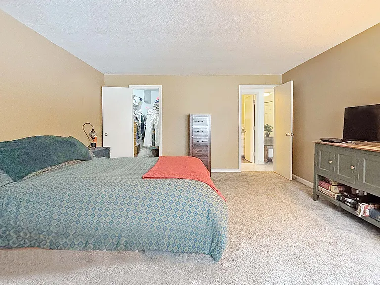 296 Lynn Shore Dr #104 — Photo 16