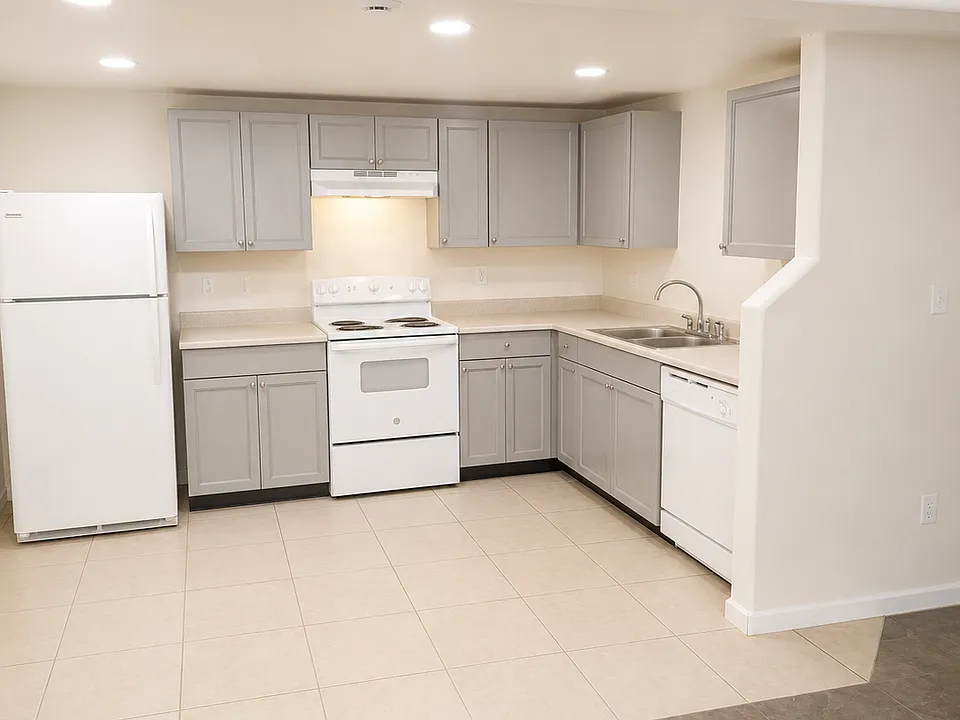 734 E 11th Ave #5