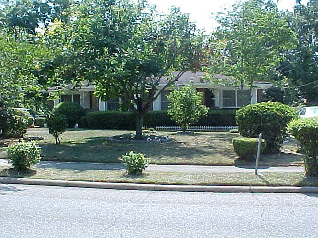 2nd image of 906 S Edgewood Dr