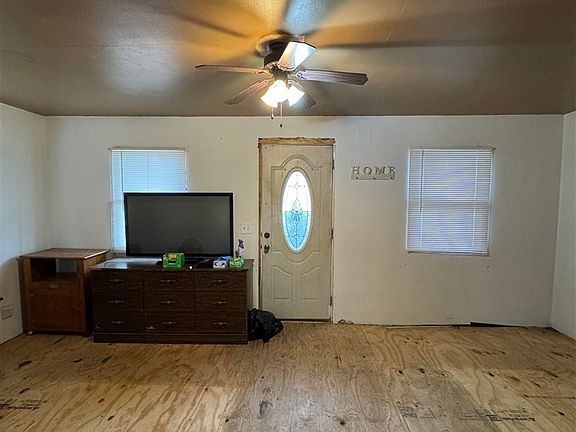 5th image of 31 S Union St