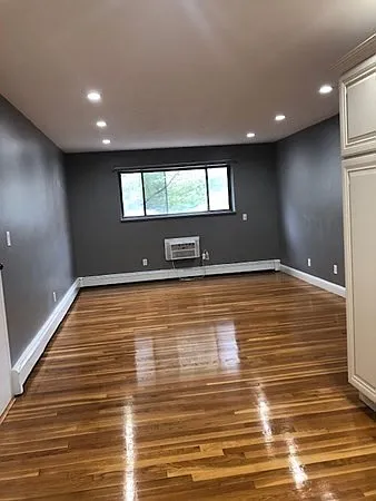 14 Riverside St #1-4 — Photo 3