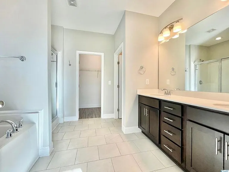 102 James Parcus Cir — Photo 29