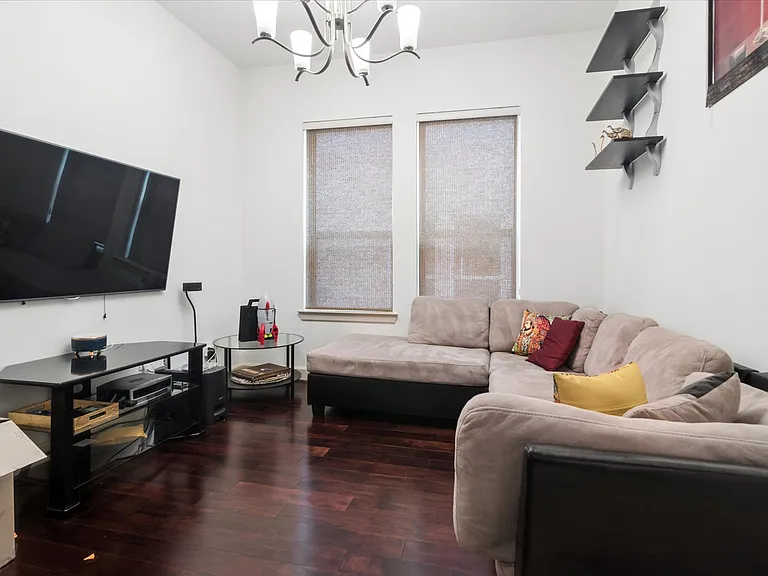 6715 Castillo St — Photo 21