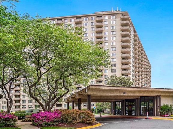 2nd image of 5225 Pooks Hill Rd #1106