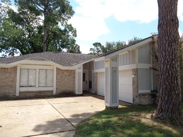 1227 Strawberry Park Ln
