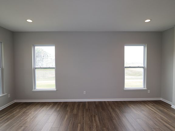 4th image of 10712 Maidenhair Dr