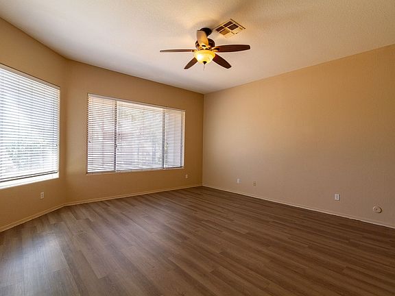 5th image of 3038 E La Costa Pl