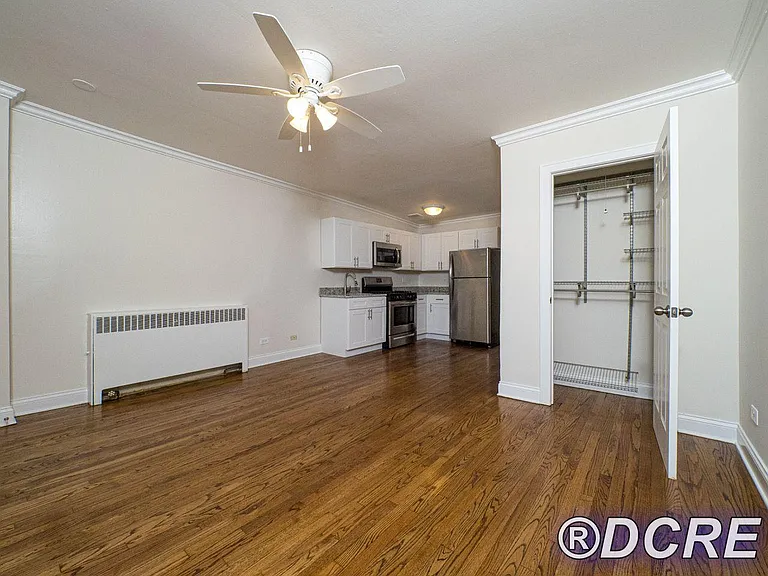 1922 W Pratt Blvd #B3 — Photo 2