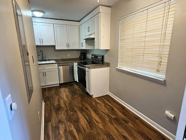 800 Reads Lake Rd #317 — Photo 4