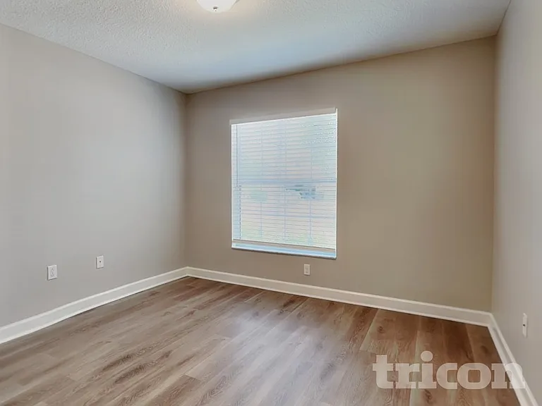 13806 Newport Shores Dr — Photo 12