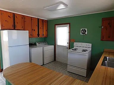 3rd image of 103 Farm Dr