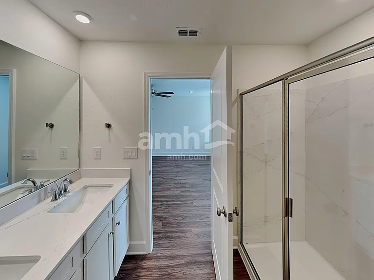 8526 Belfort Landing Dr — Photo 20