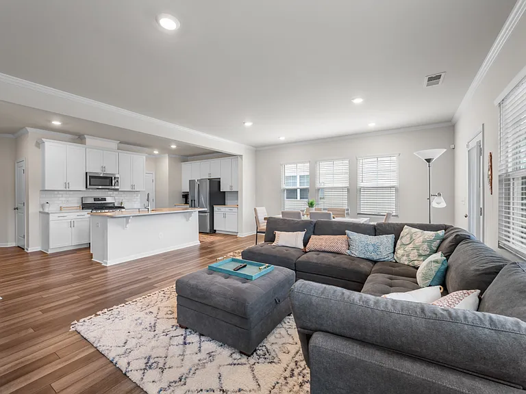 3021 Montlawn Pl — Photo 16