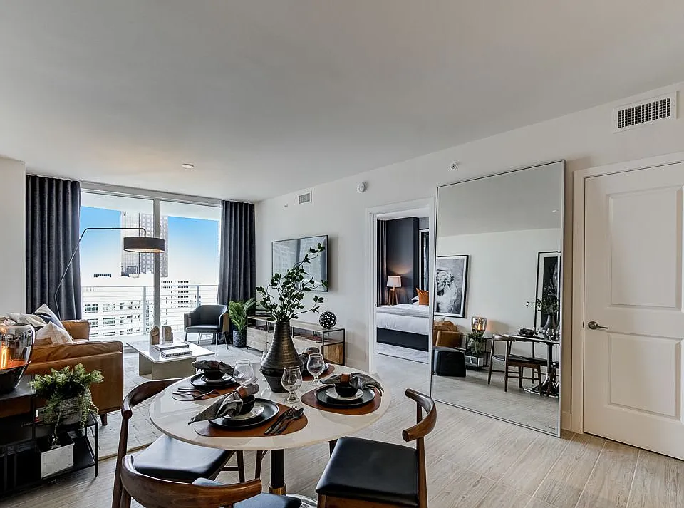 ALLUVION LAS OLAS apartments community photo