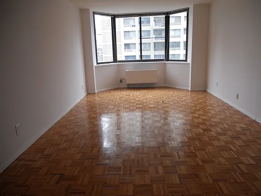 Rented by Realty Operations Group | media 1