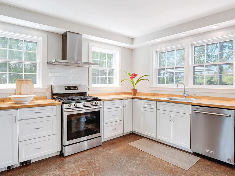 41 Abrahams Landing Rd — Photo 10
