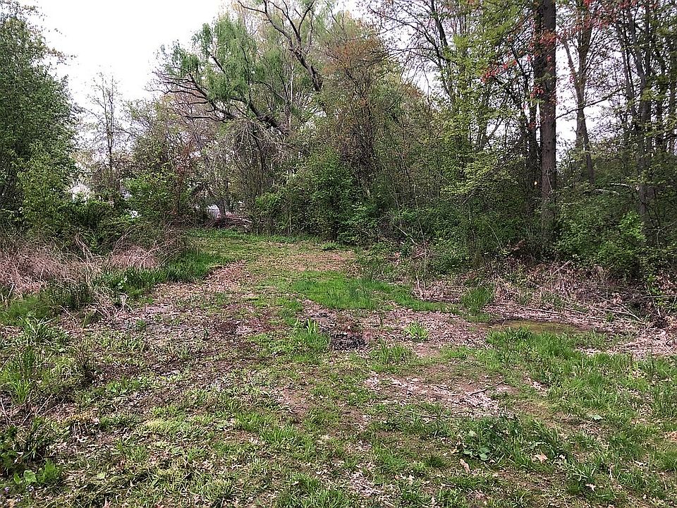 2nd image of 336 Jordan Ln