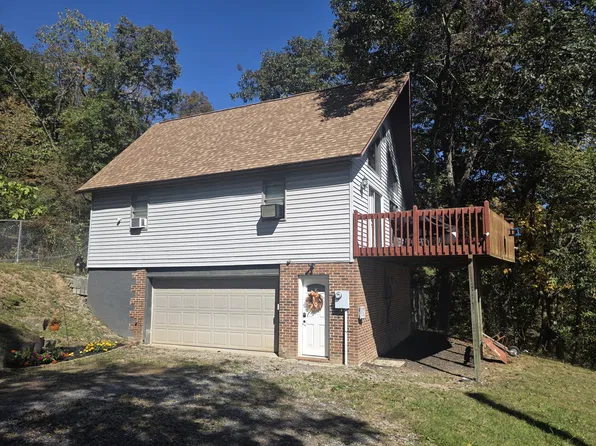 128 Academy St, Ronceverte, WV 24970