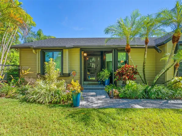 15031 SW 154th Ter, Miami, FL 33187