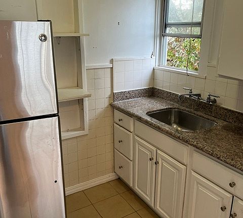 Kitchen (Small)