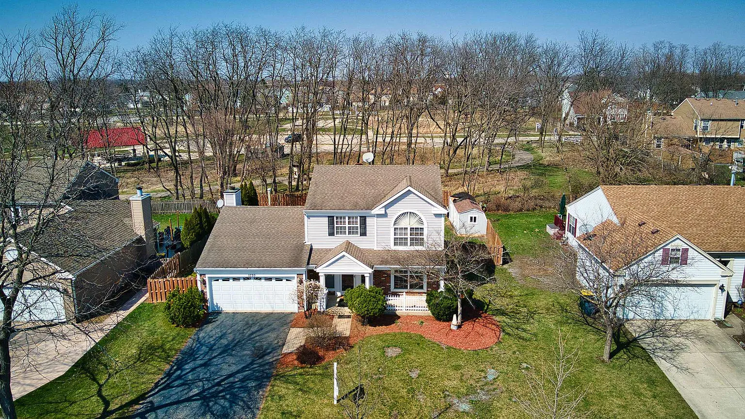 1299 Lilac Ln photo 1
