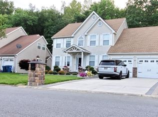 17 Split Rail Ln, Newark, DE 19702