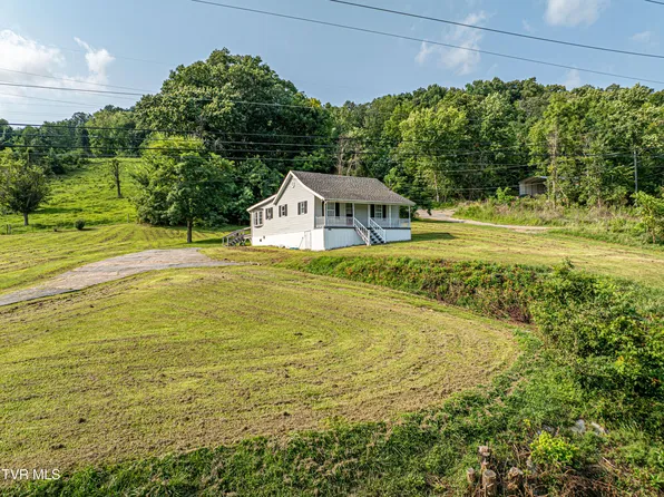 9025 Nininger Rd, Bristol, VA 24202