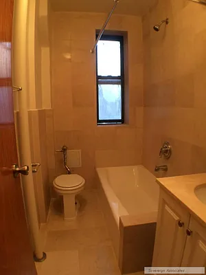 Rented by Sovereign Associates | media 32