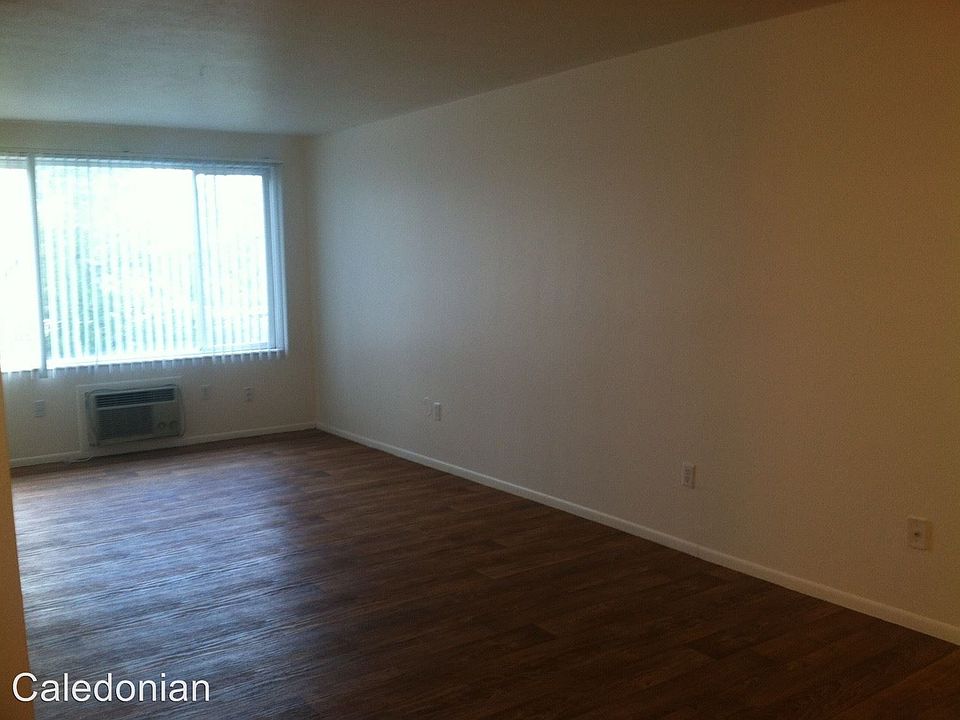 2nd image of 475 E 600 S APT 8A
