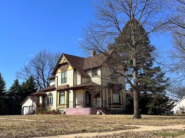 1008 Bryant Ave, Creighton, NE 68729