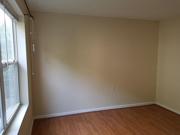 2nd image of 3 Mulberry Ln