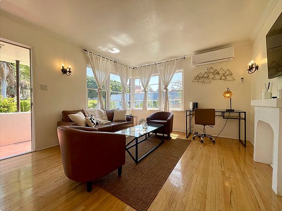 5th image of 1144 15th St APT 6