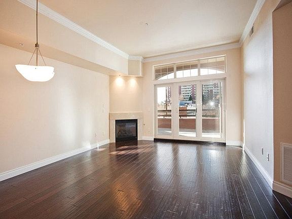4th image of 1120 Delaware St #505