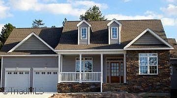 1st image of 707 Commons Dr