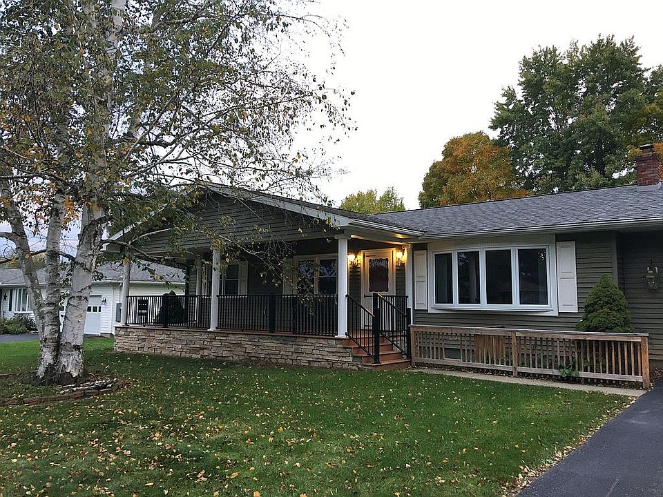 1st image of 25 Lyons Dr