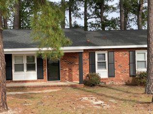 104 Beeler Ave, Hamlet, NC 28345