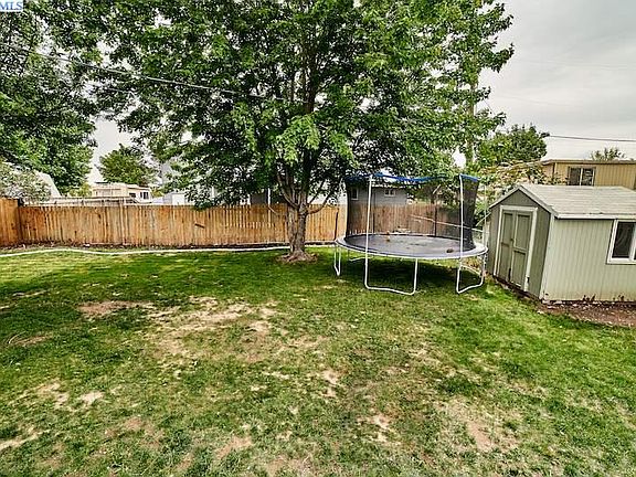 5th image of 1402 E 6th Ave