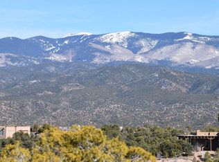 52 Loma Serena, Santa Fe, NM 87506