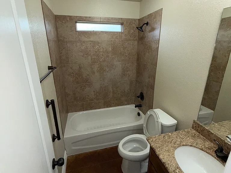 717 Ferrara Cir #B — Photo 20