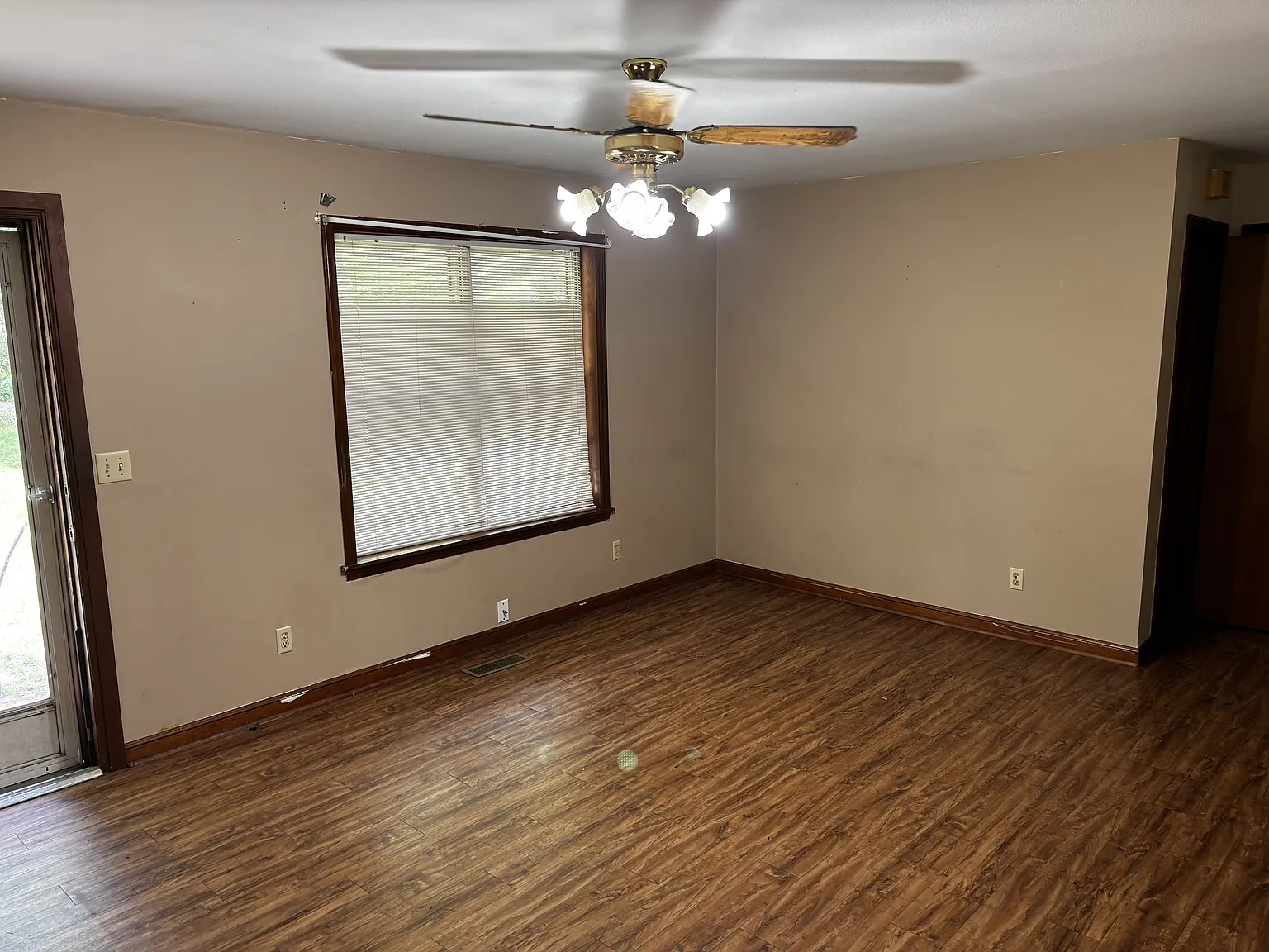 307 N Central Ave, Clarksville - 1 — Photo 2