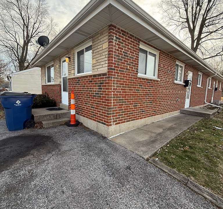 1st image of 3239 W Milton Ave