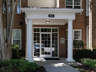 8041 Allyns Landing Way APT 203, Raleigh, NC, 27615